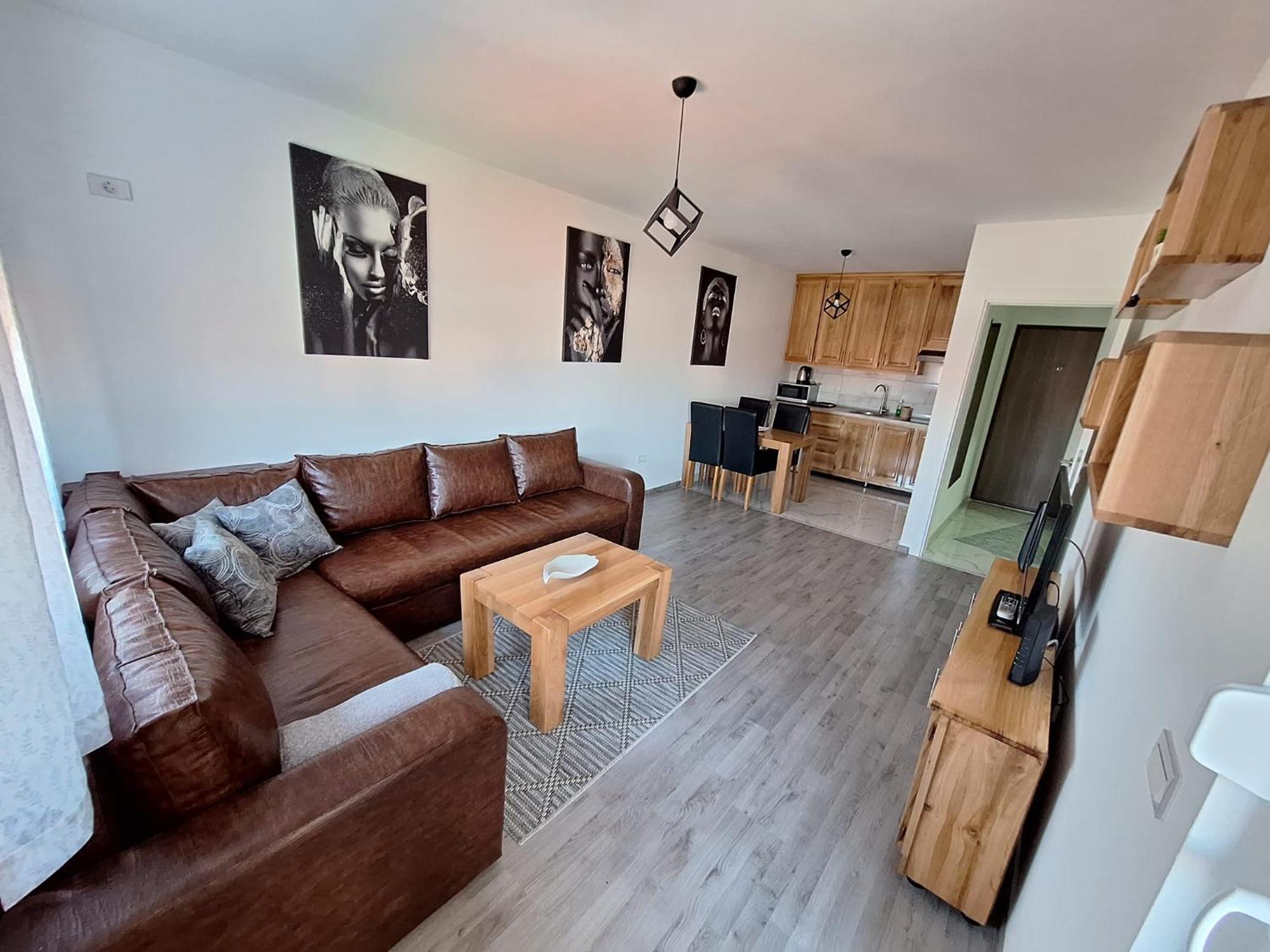 Apartman Lilly Modrica Eksteriør bilde